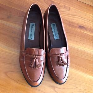 EUC Etienne Aigner Ally Tassel Loafer